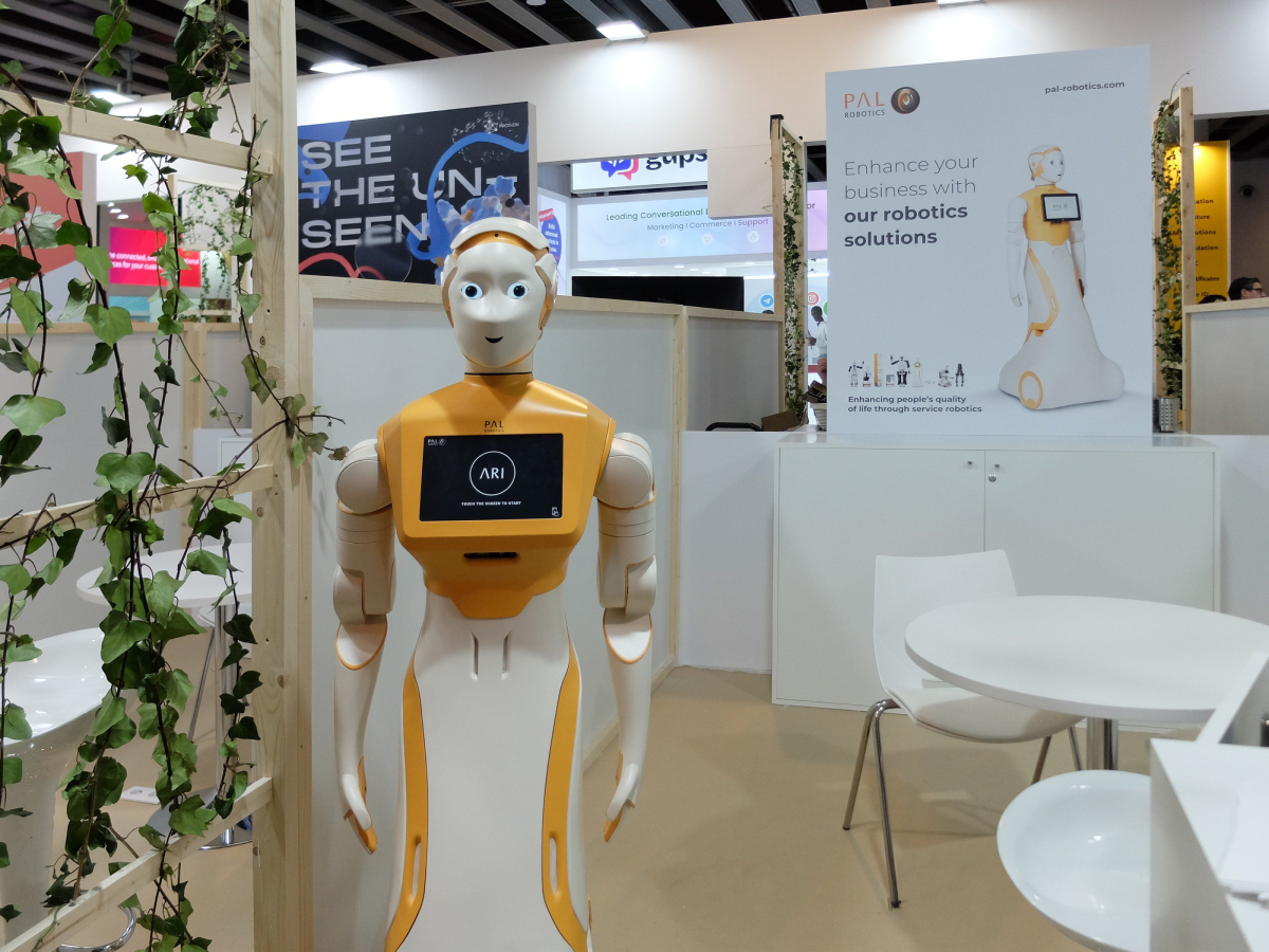 El Robot de PAL Robotics presente en el Mobile World Congress 2023