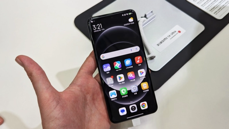Xiaomi 14 ultra expuesto en el MWC 2024