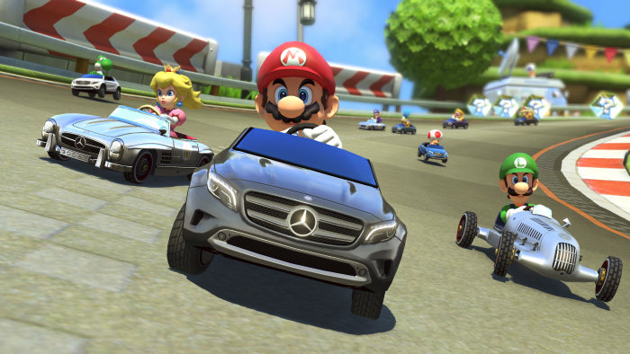 ejemplo de marketing de videojuegos con mercedes benz y mario kart 