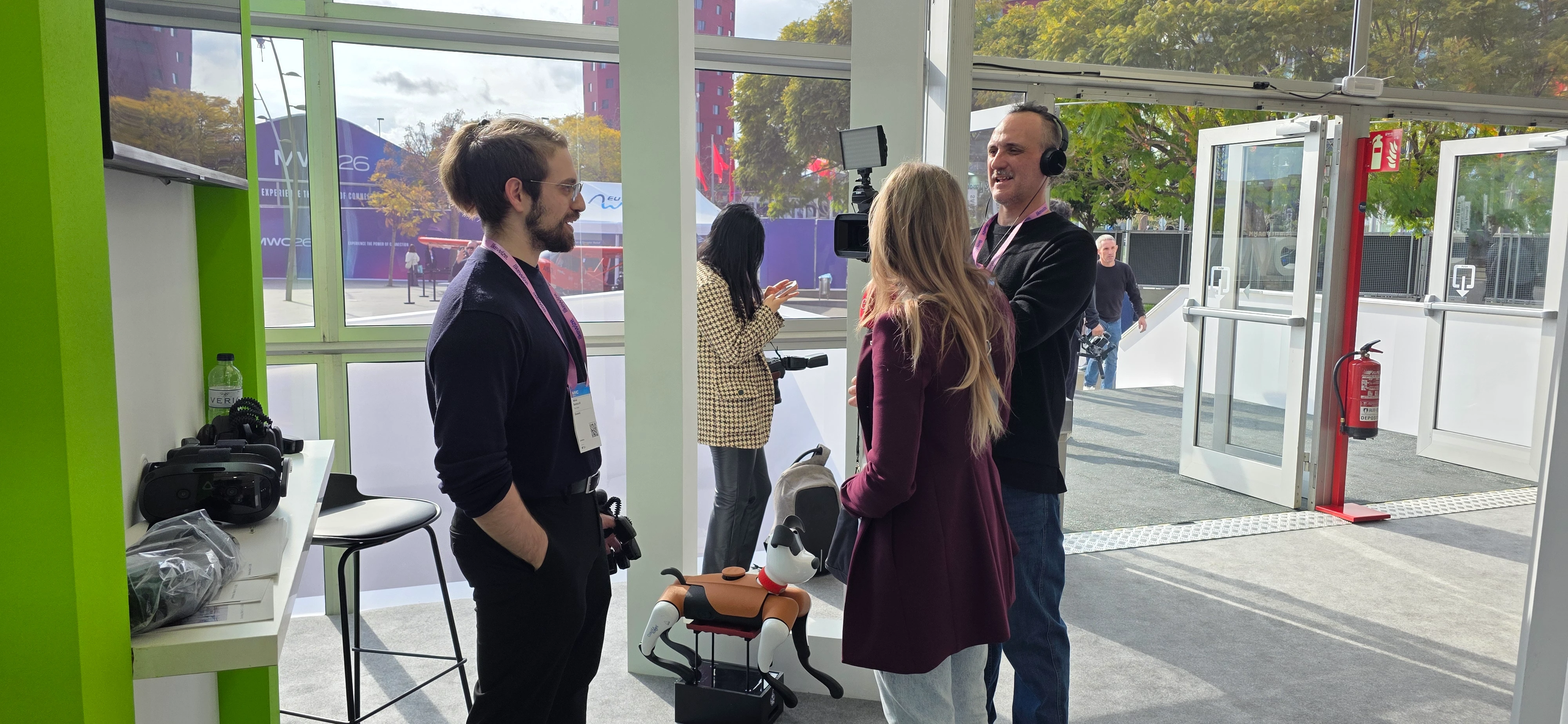 Formazione VR con guanti aptici WEART al MWC 2026