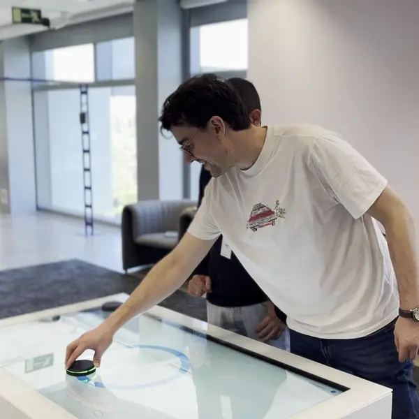 Interactive touch table
