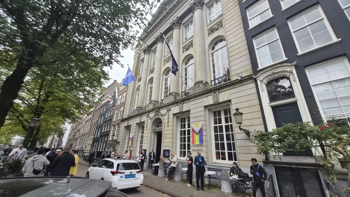Facciata del Felix Meritis ad Amsterdam, sede della Blender Conference 2026