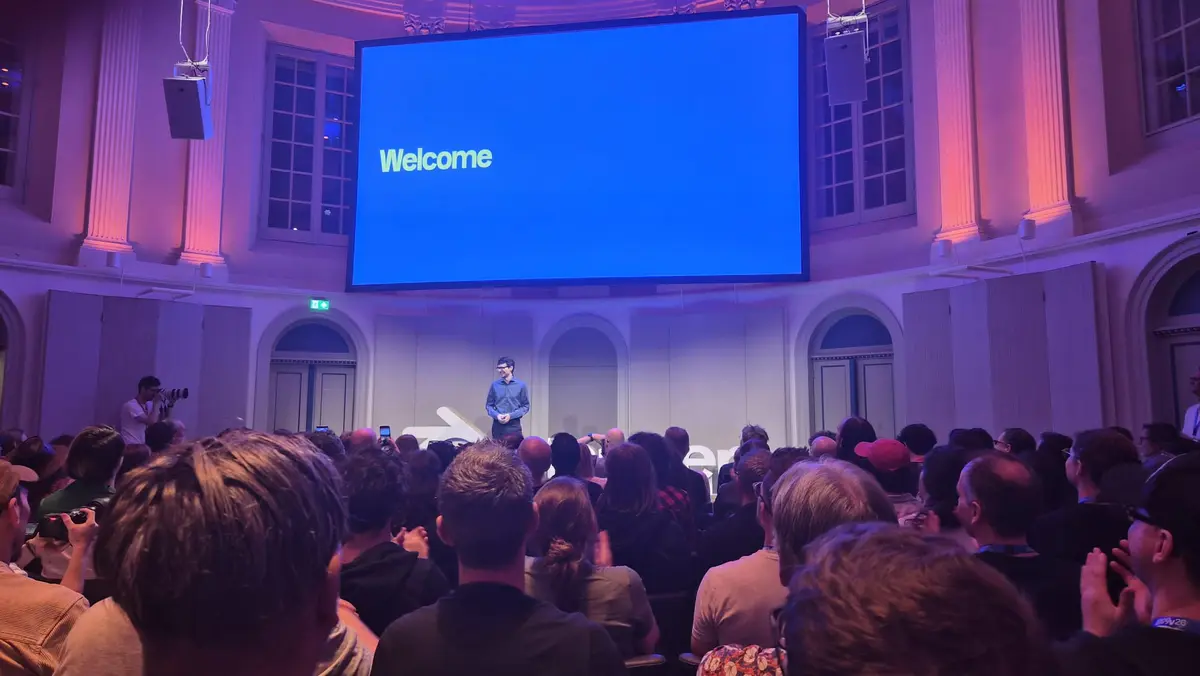 Francesco Siddi apre il keynote della Blender Conference 2026 davanti al Theater gremito